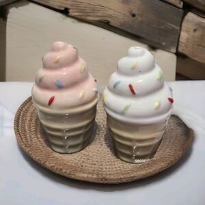Ice Cream Cones Salt & Pepper Shaker Set  Ceramic